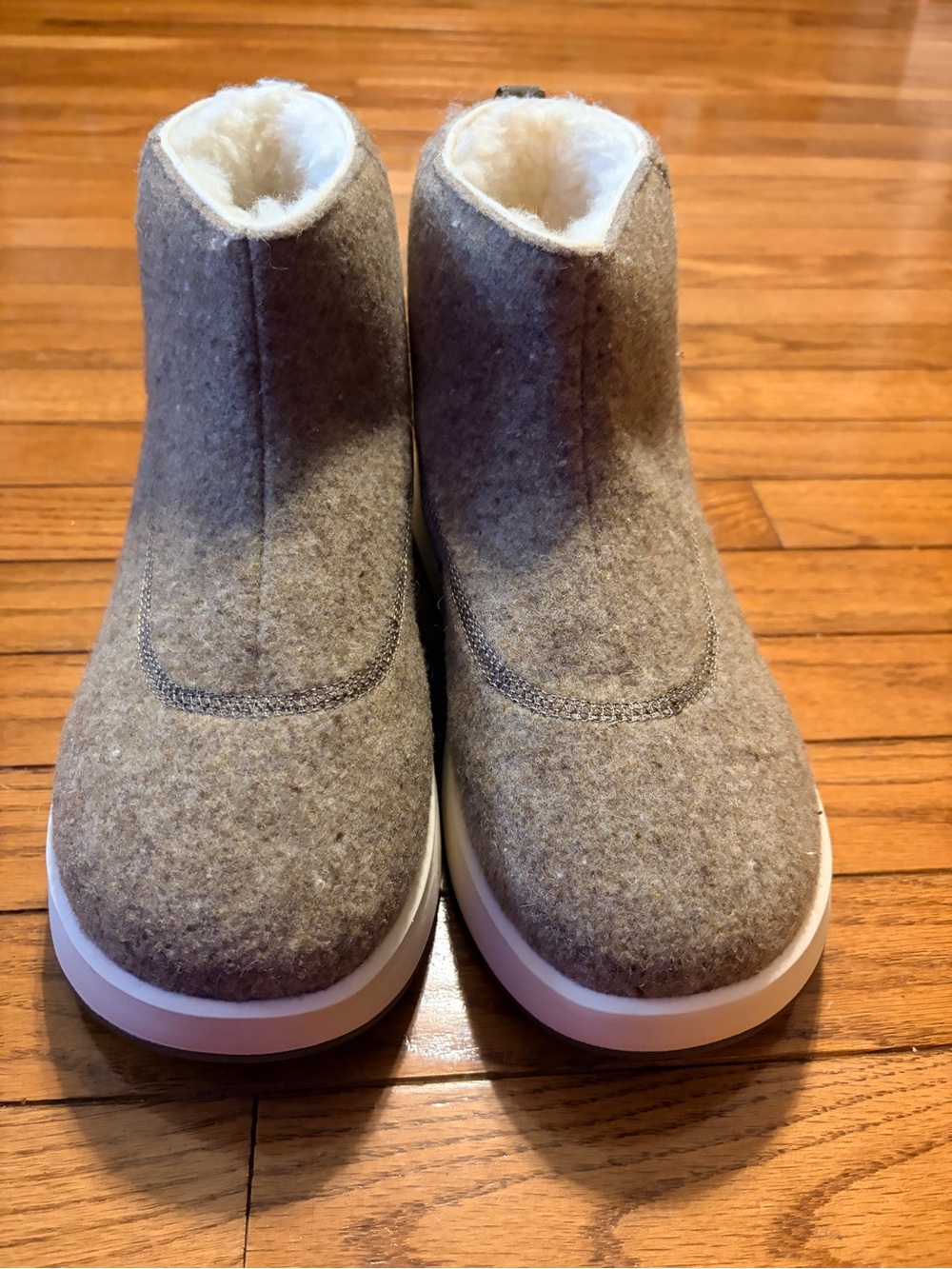 allbirds mens 10 Wool Ankle Booties in Taupe